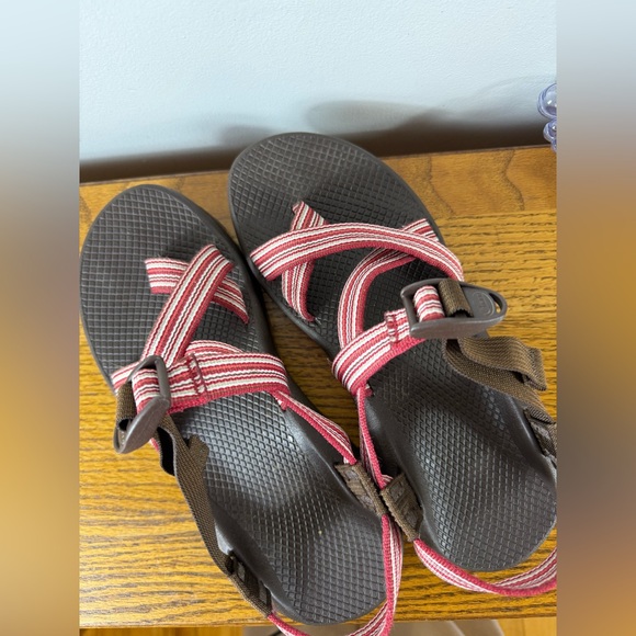 Chaco Vibram Womens Strappy‎ Sandals Size 10 Red White Outdoor Summer Beach - Picture 7 of 10